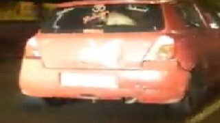Delhi lovers wild sex moving car