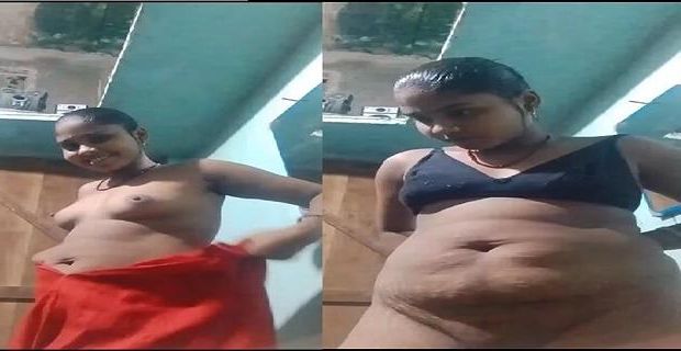 Desi XXX village bhabhi nude after bath video